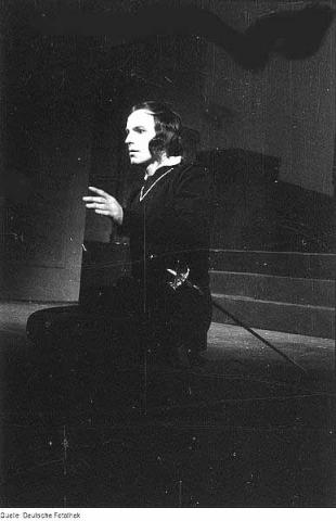 Hamlet, Horst Caspar as Hamlet, 1945